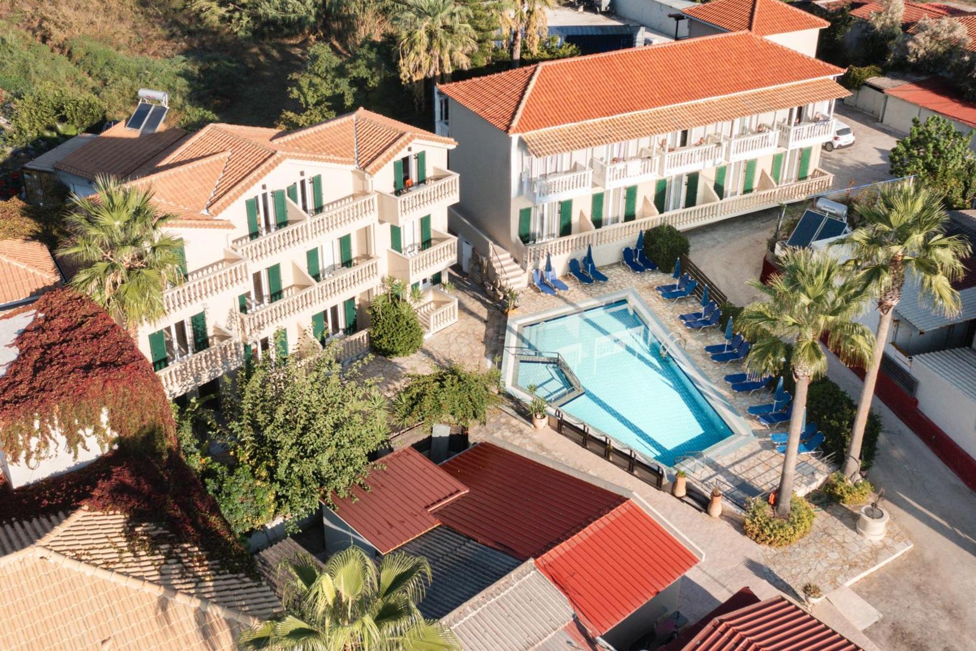 Manthos Beachfront Apartments Laganas Buitenkant foto