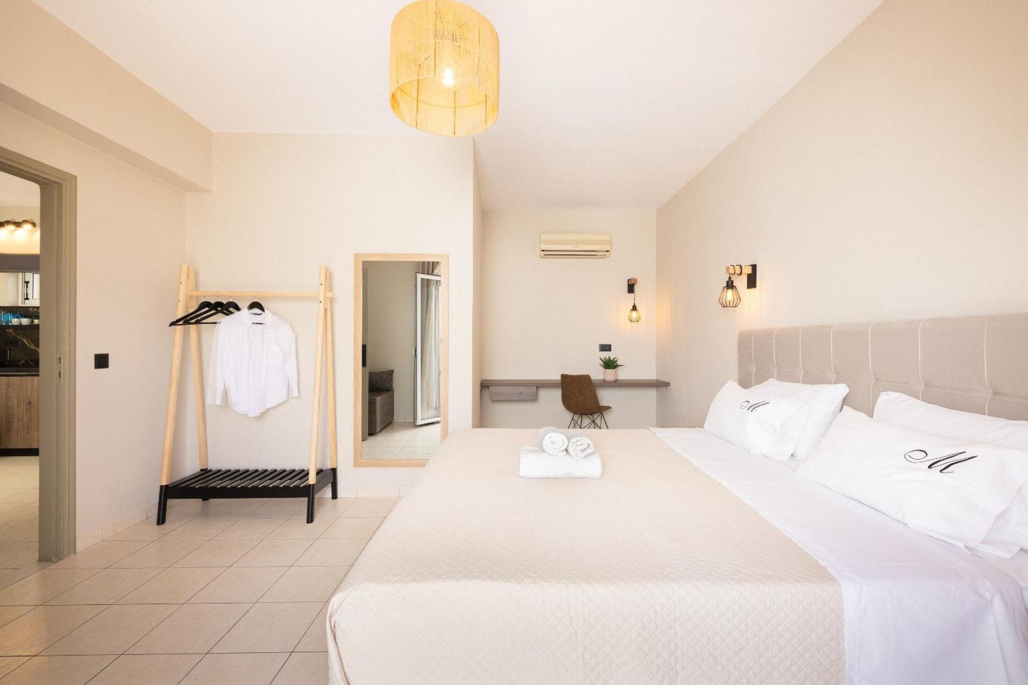 Manthos Beachfront Apartments Laganas Buitenkant foto