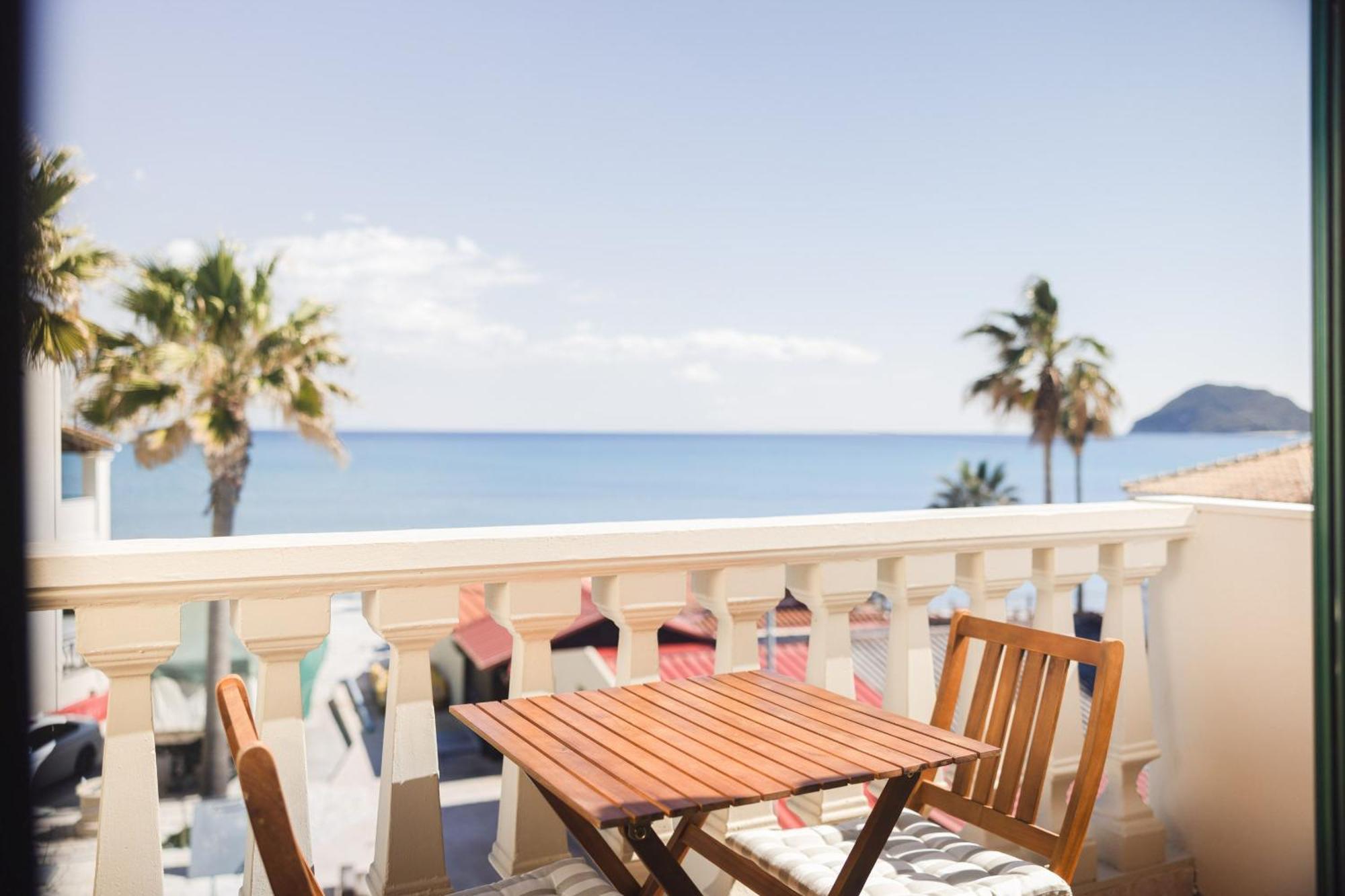 Manthos Beachfront Apartments Laganas Buitenkant foto