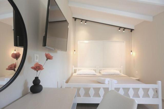 Manthos Beachfront Apartments Laganas Buitenkant foto